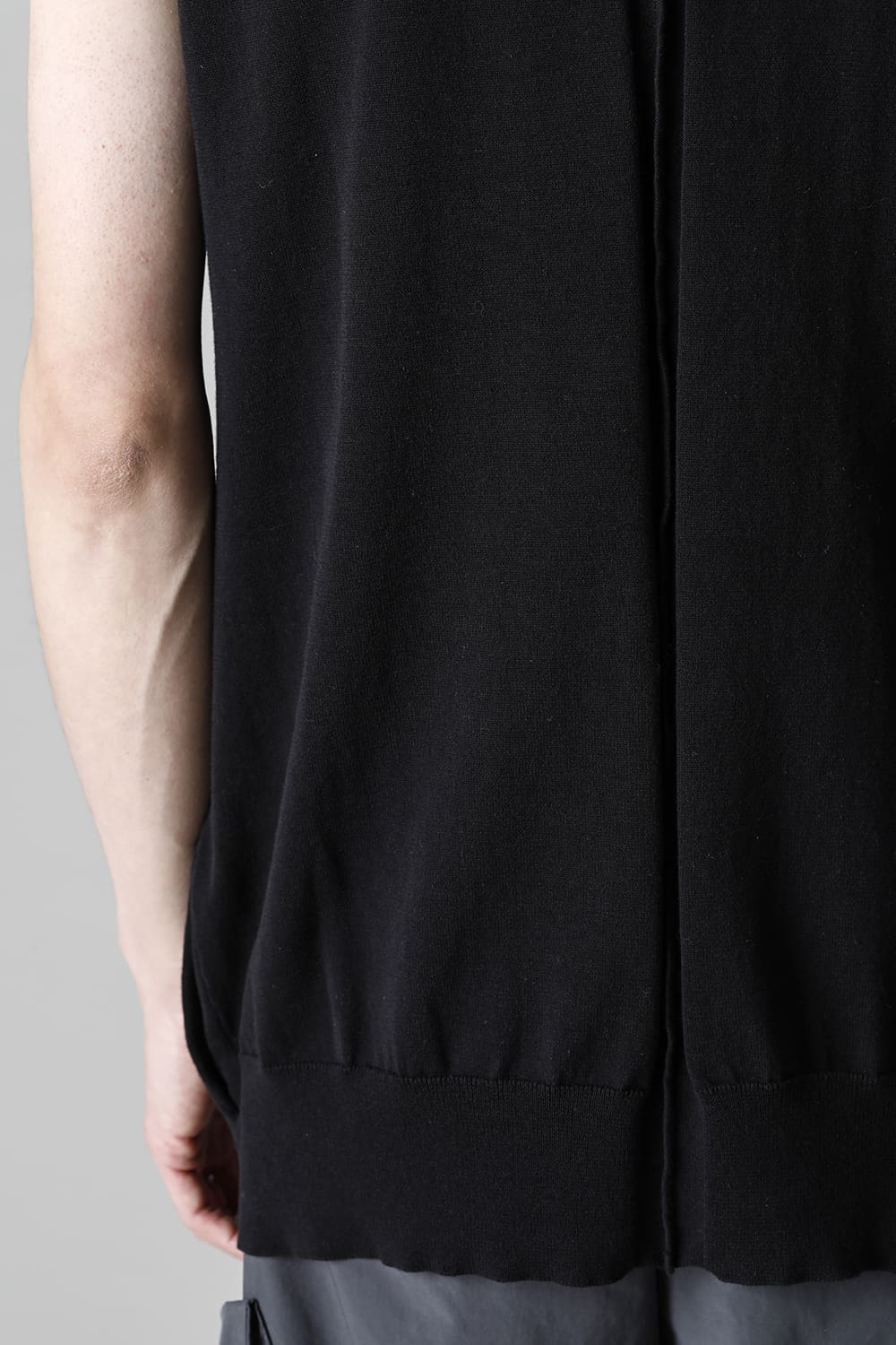 Cross Knit Jersey Black