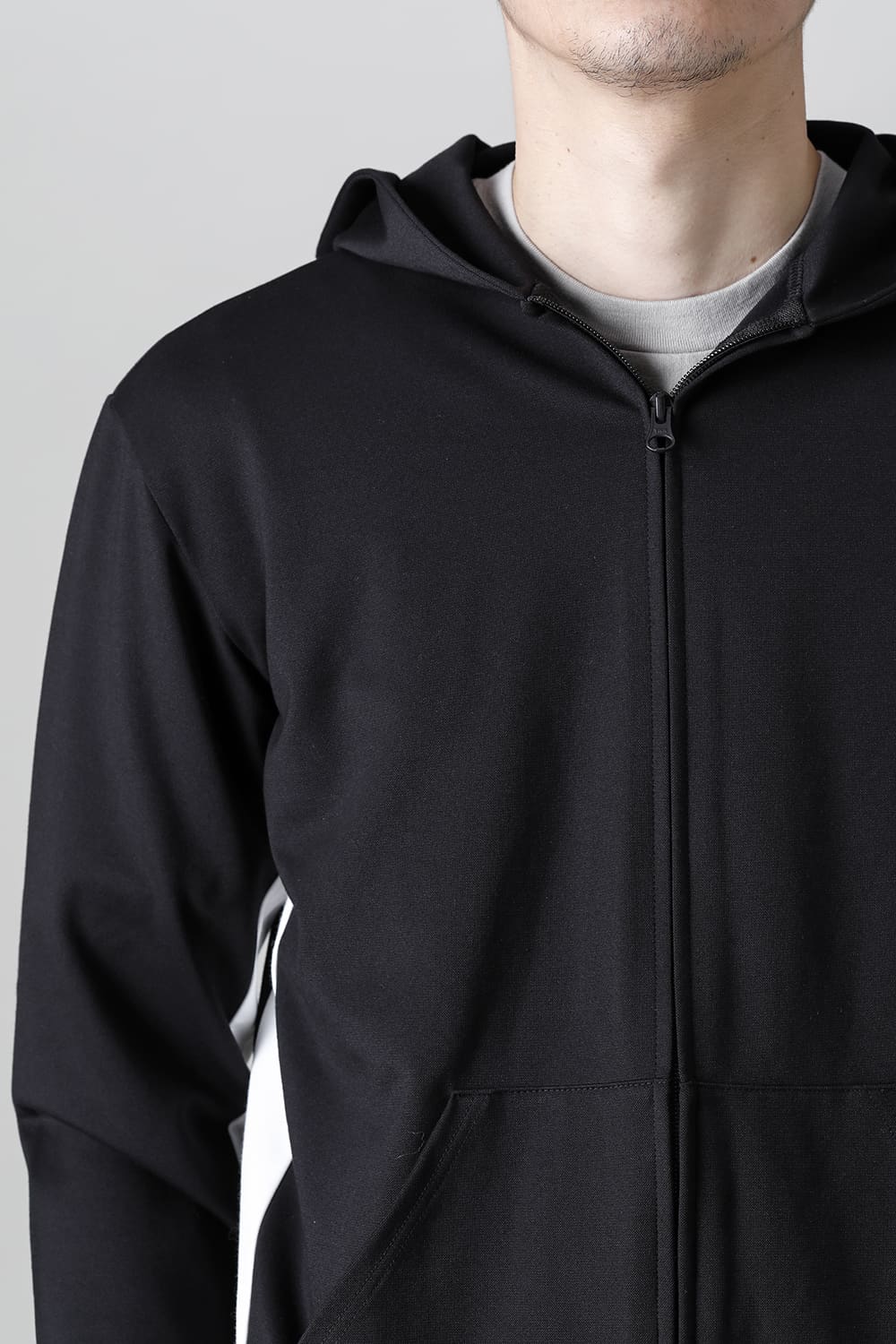 Line Hoodie
