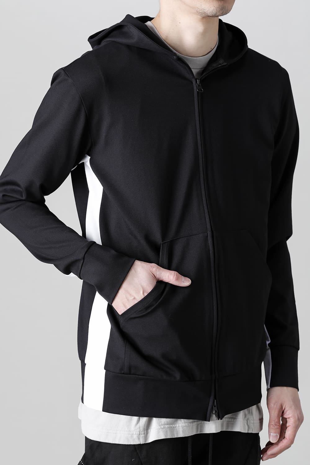 Line Hoodie