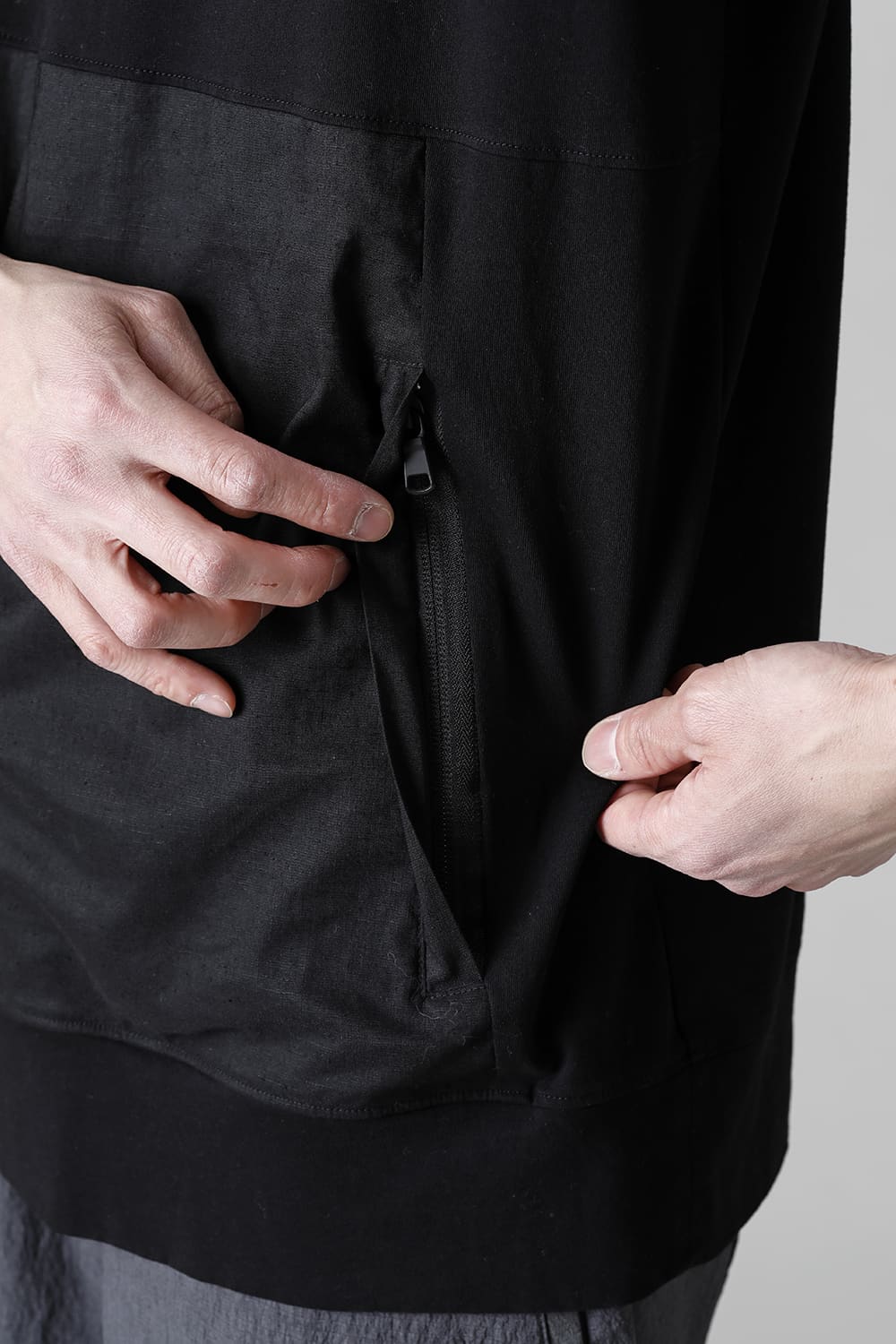 Pullover Hoodie Black