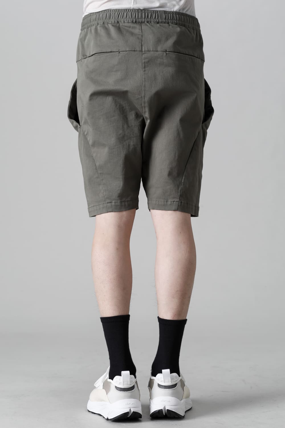 Revolution Solid Shorts Army Khaki