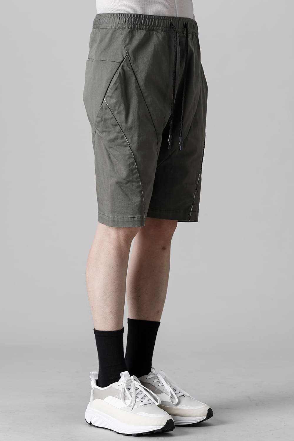 Revolution Solid Shorts Army Khaki