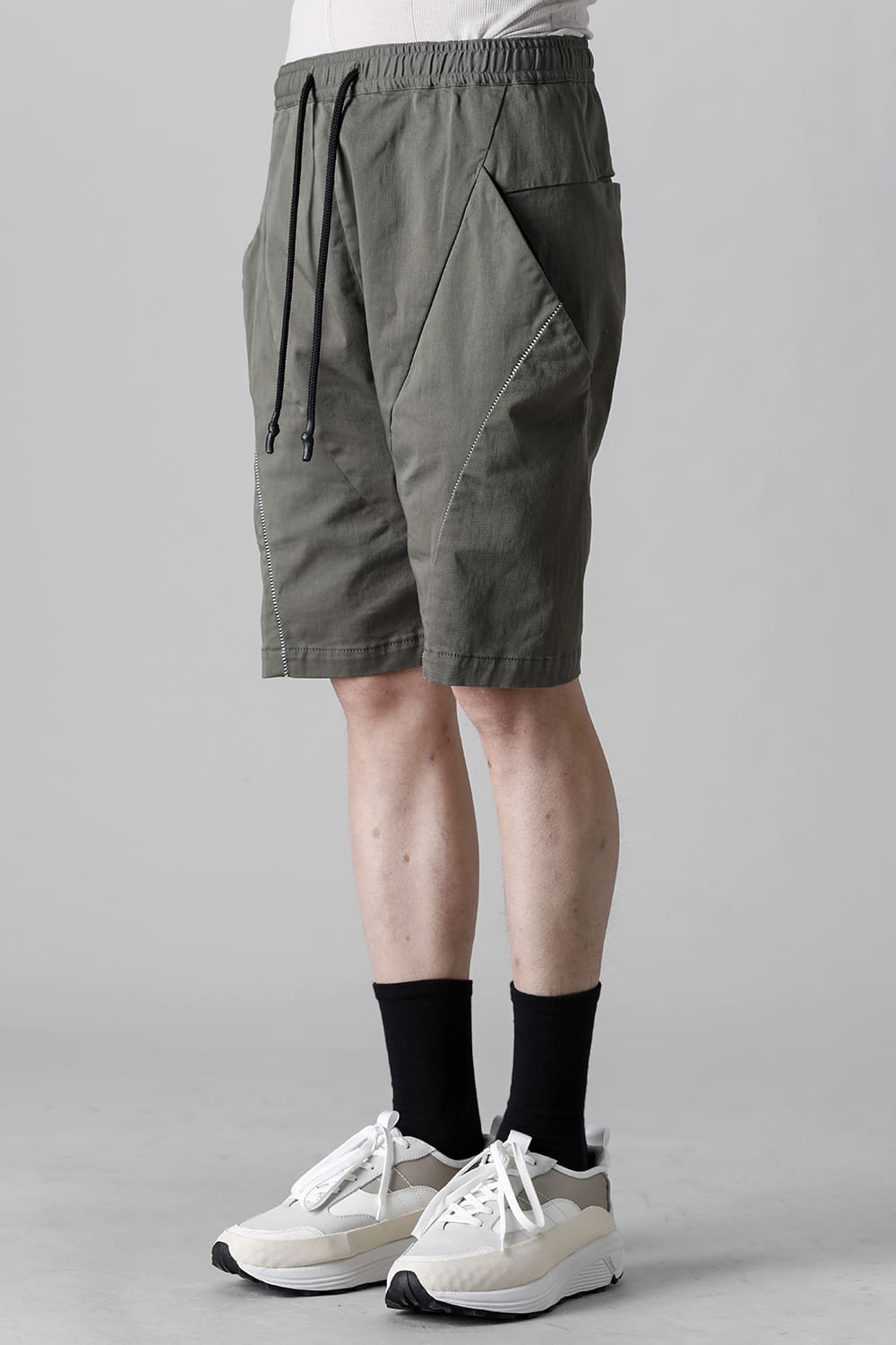 Revolution Solid Shorts Army Khaki