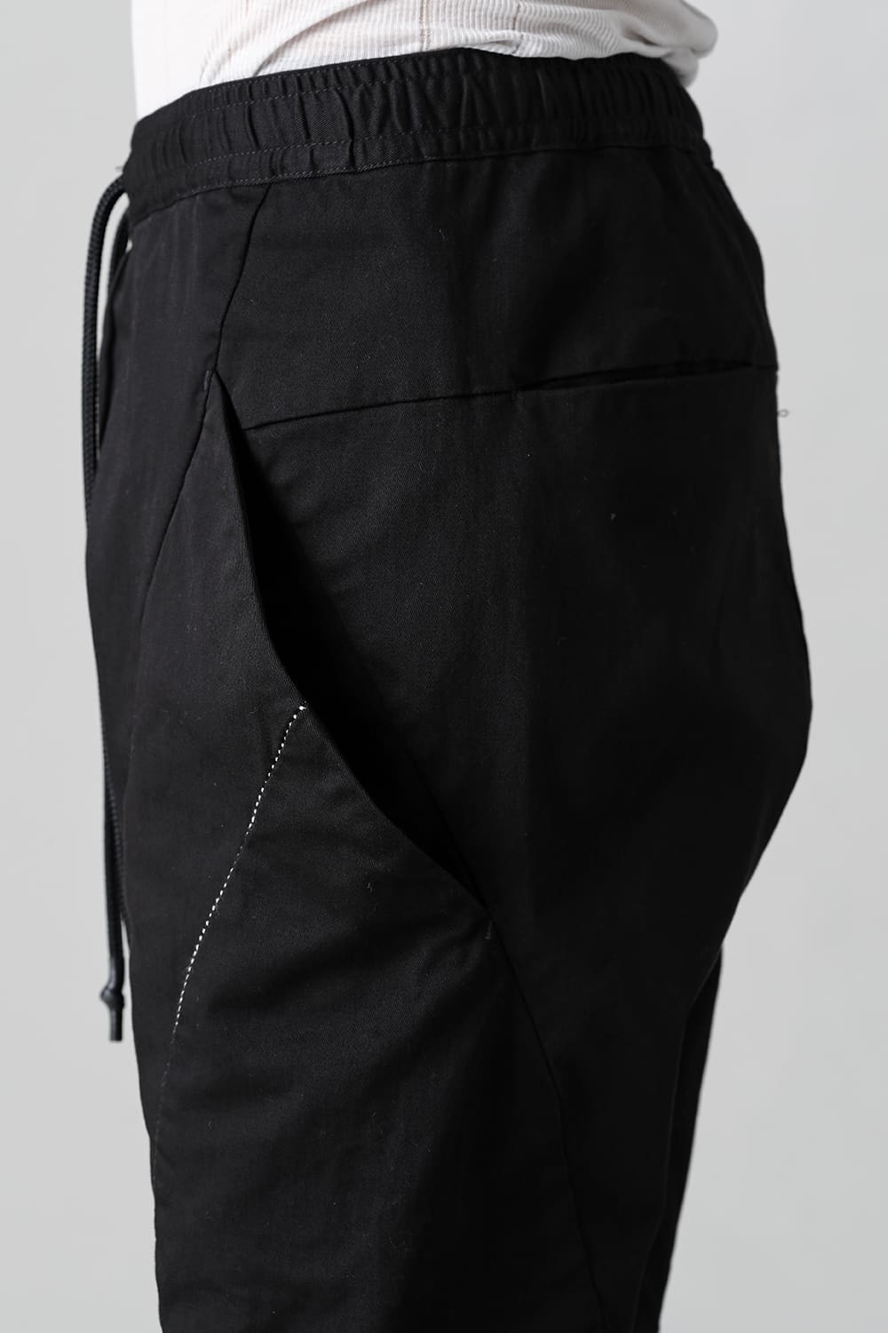 レヴォリューション ソリッド ショーツ Black