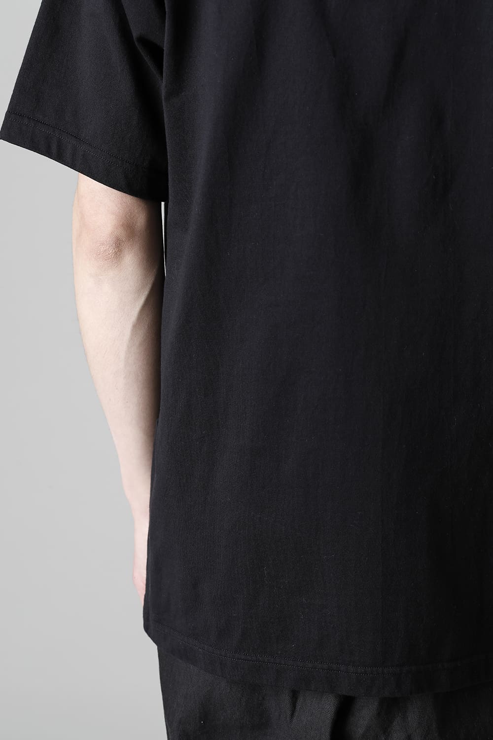 Side Pocket T Black