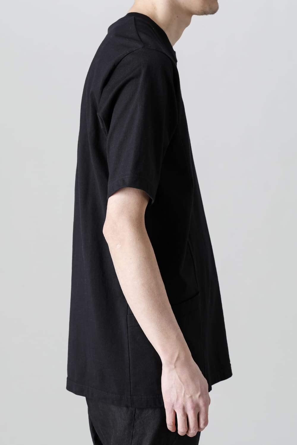 Side Pocket T Black