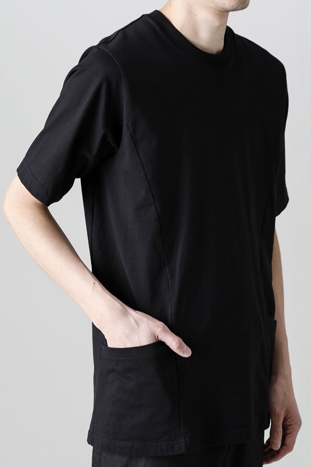 Side Pocket T Black