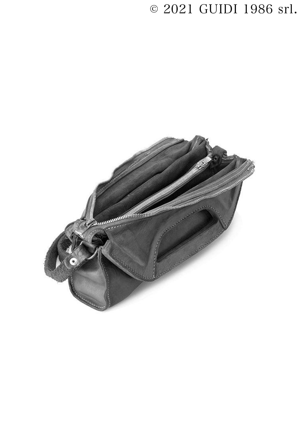 S08 - Medium Leather Shoulder Bag