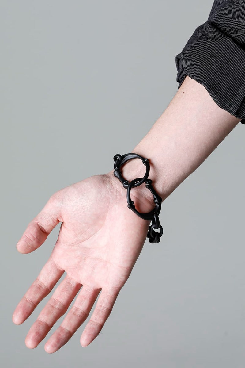 bone shaped carabiner bracelet.-L- Black