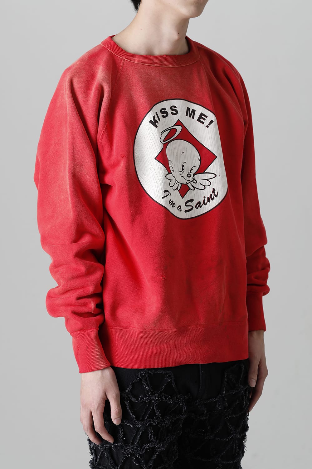 KISS ME Raglan sleeve Sweat shirt