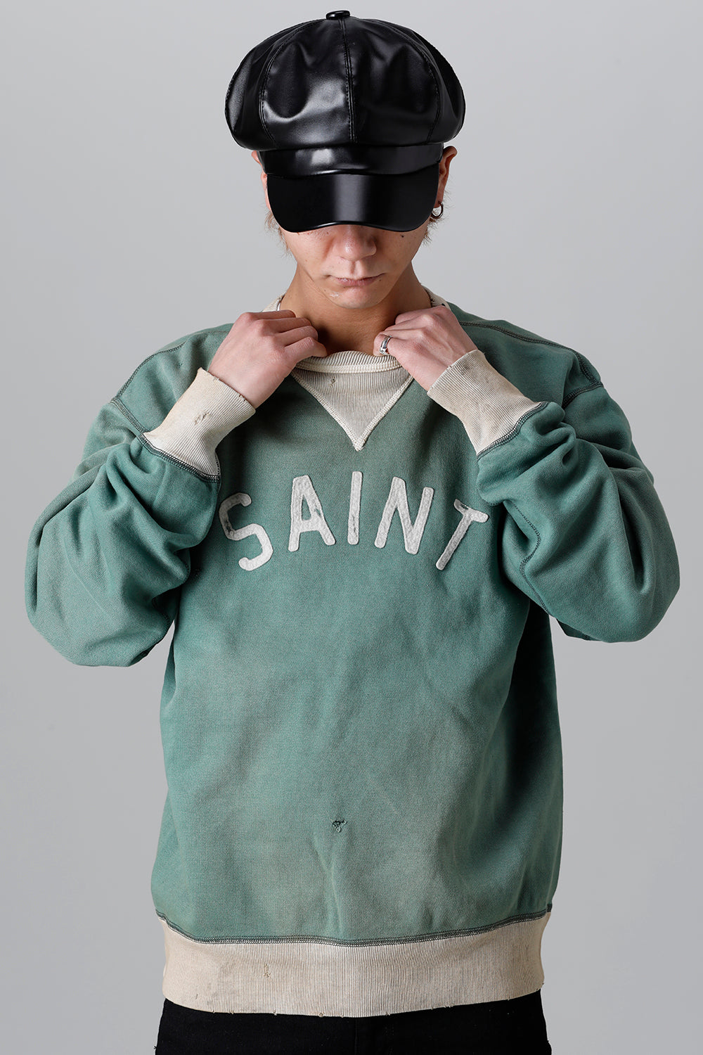 Holy Relics Felt Raglan sleeve Sweat shirt
