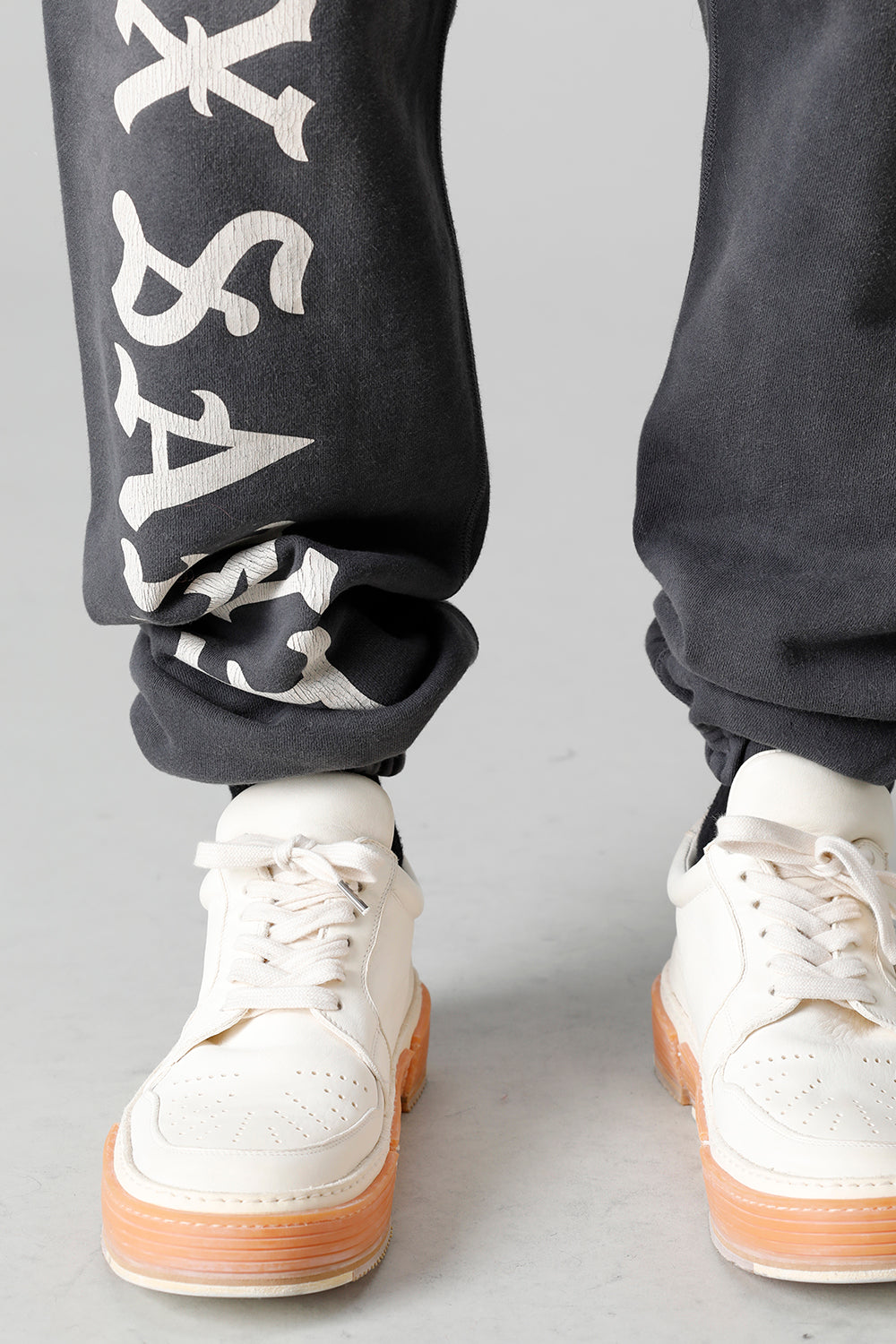 BORN X RAISED × ©SAINT M×××××× Sweat pants