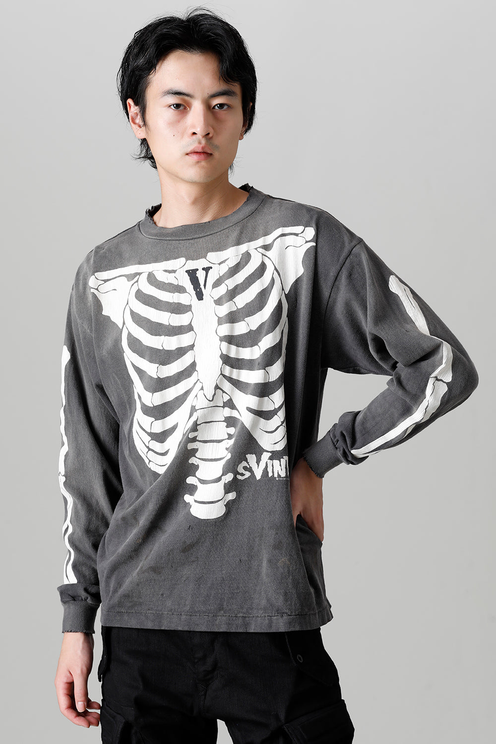 VLONE × ©SAINT M×××××× BONE Long sleeve T-shirt