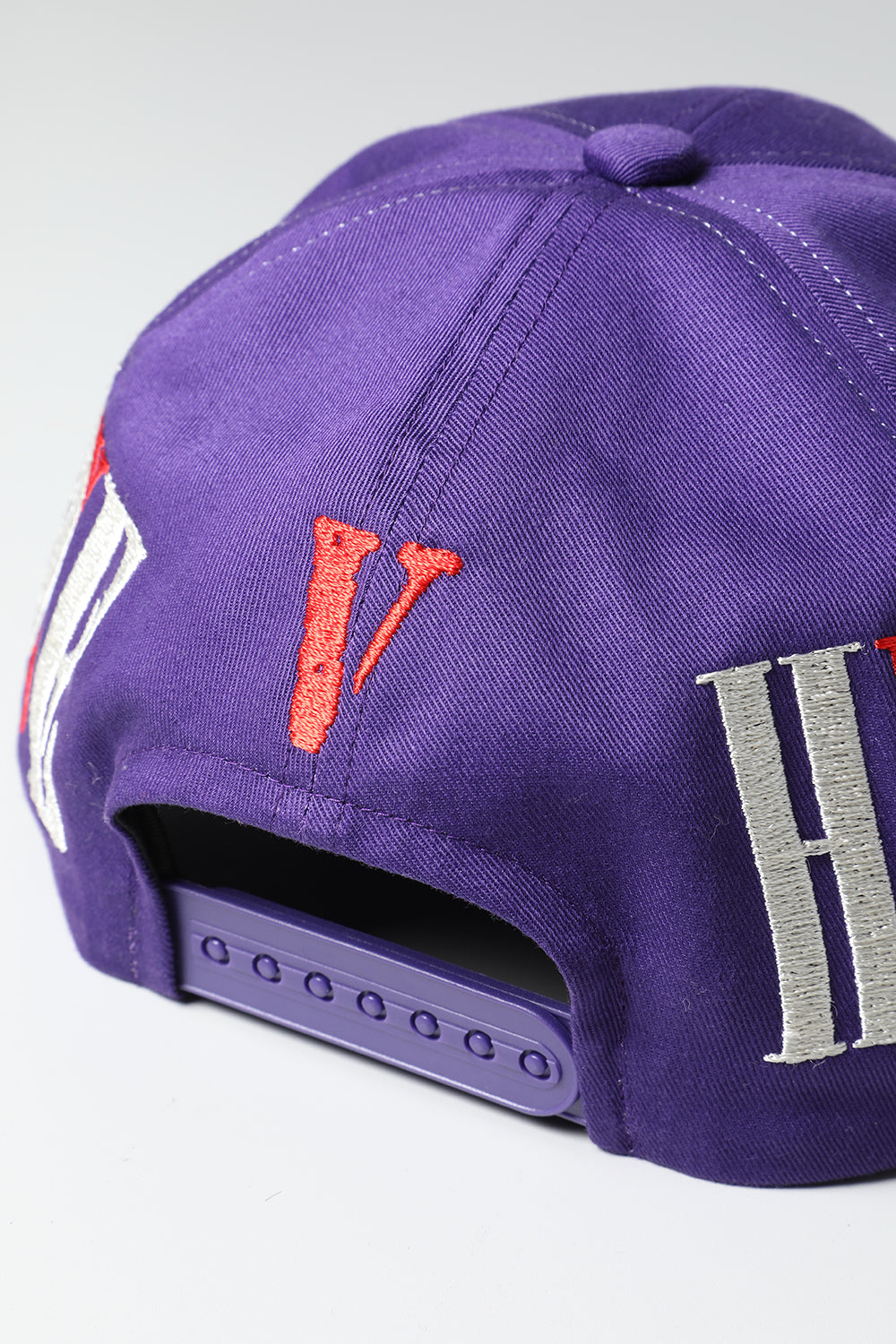 VLONE × ©SAINT M×××××× Cap Purple