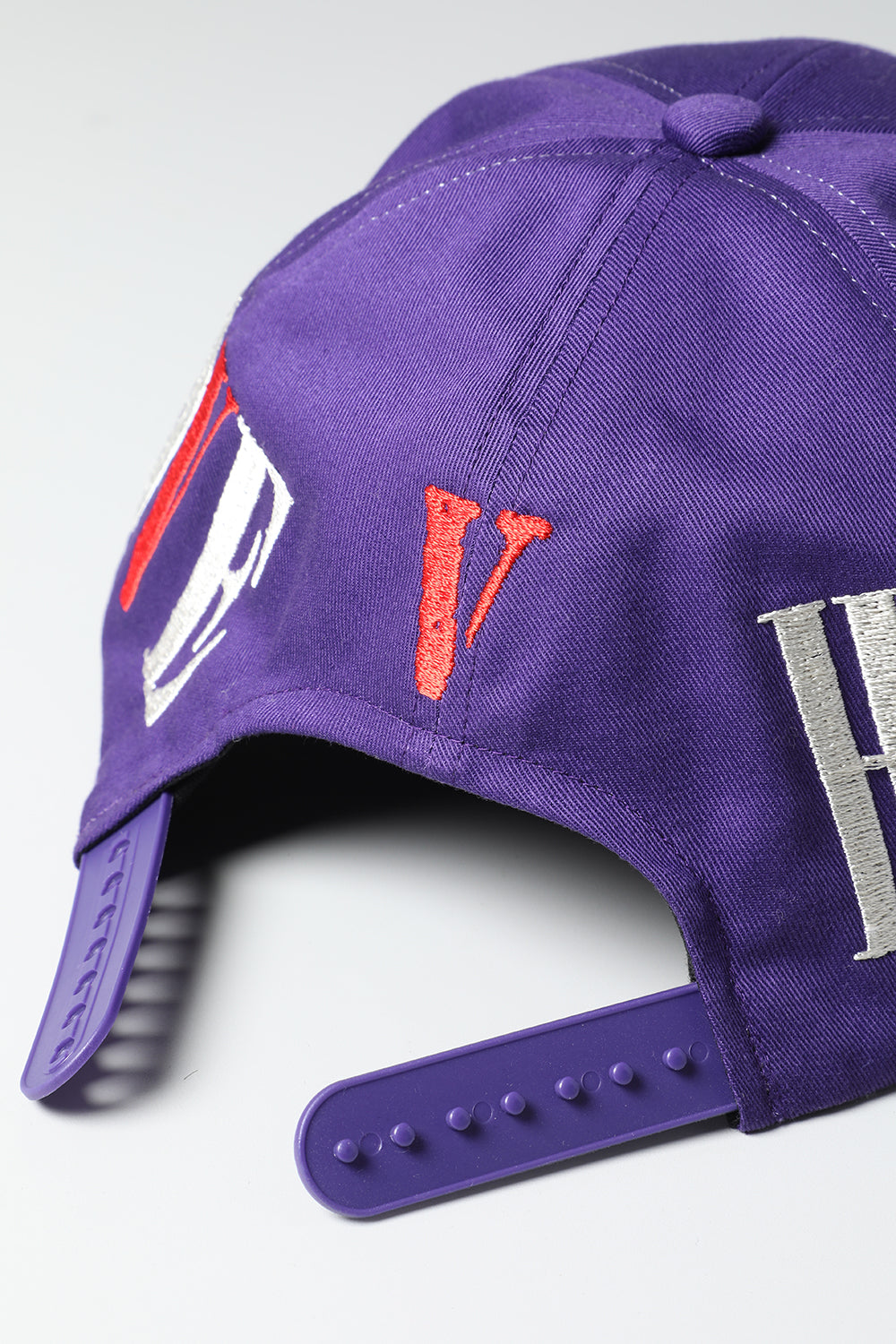 VLONE × ©SAINT M×××××× Cap Purple