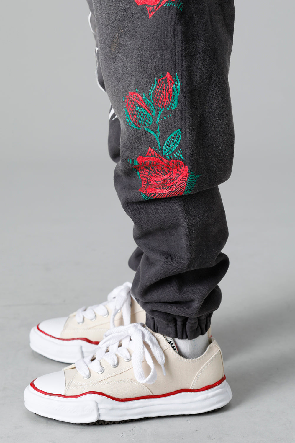 VLONE × ©SAINT M×××××× Sweat pants