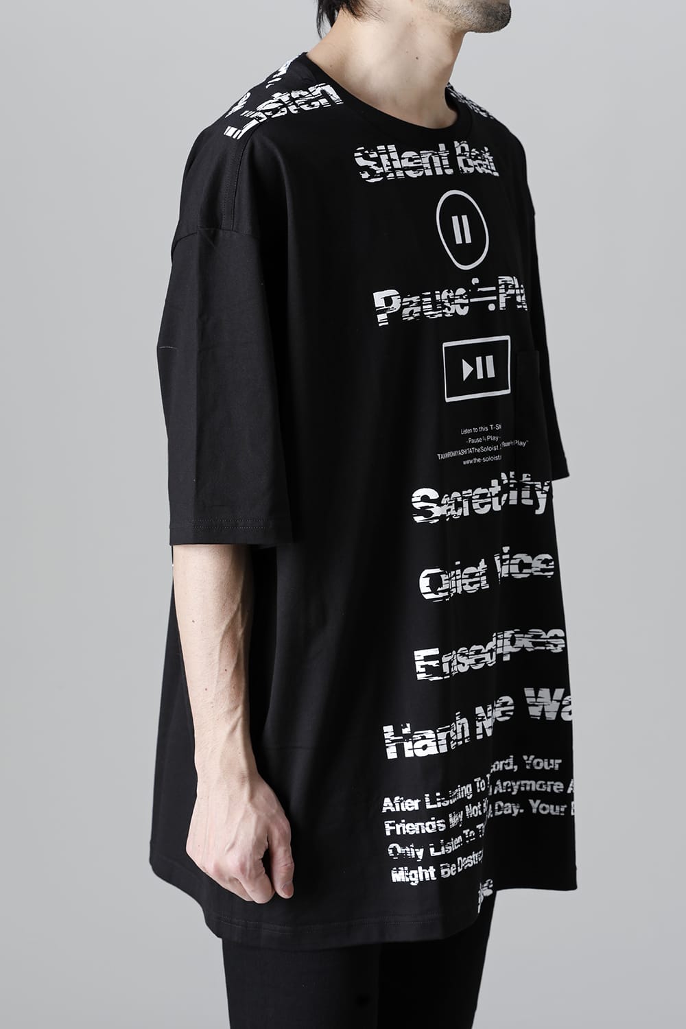 oversized s/s t. (pause≒play) Black