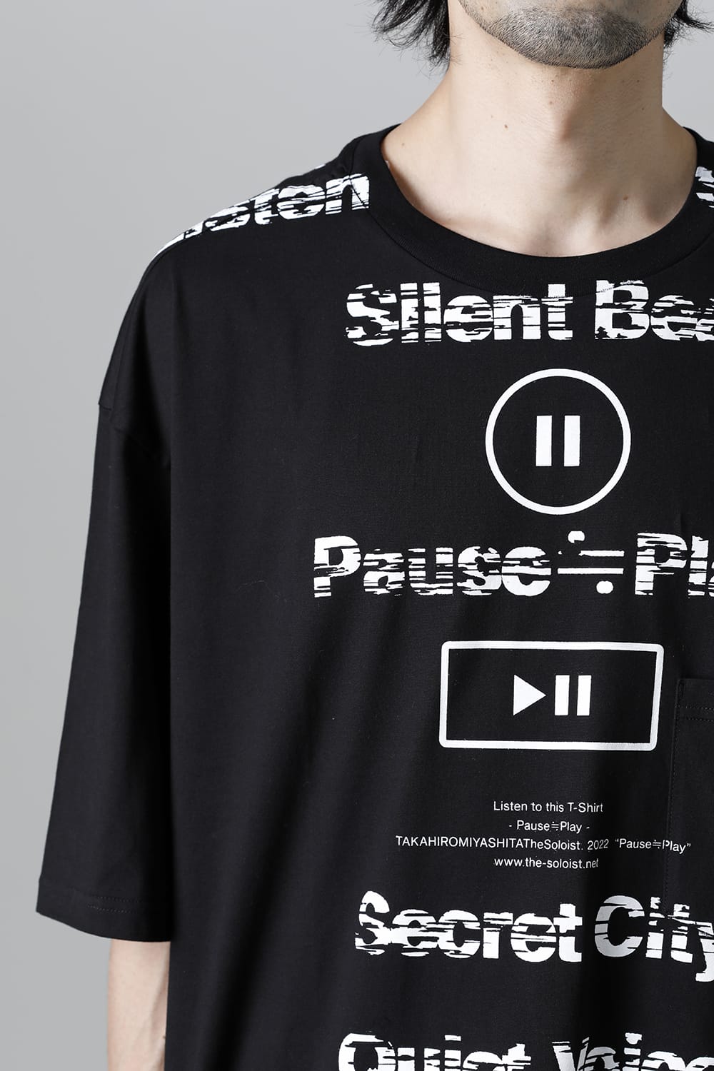 oversized s/s t. (pause≒play) Black