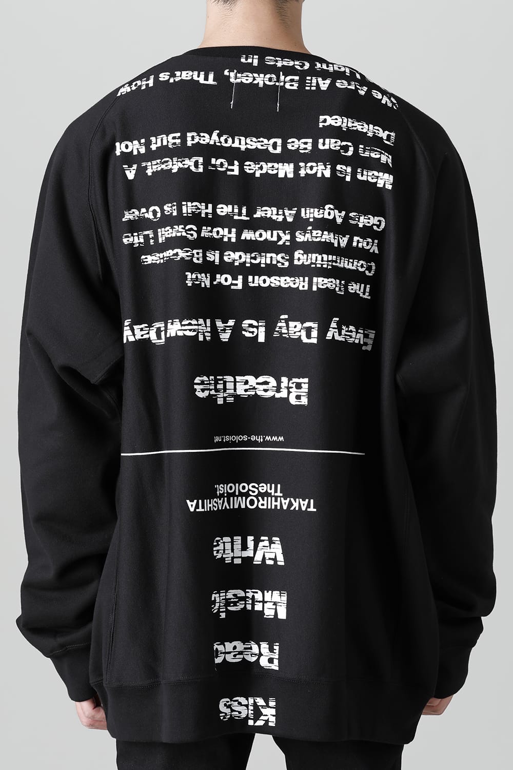 oversized crew neck sweatshirt. (pause≒play)