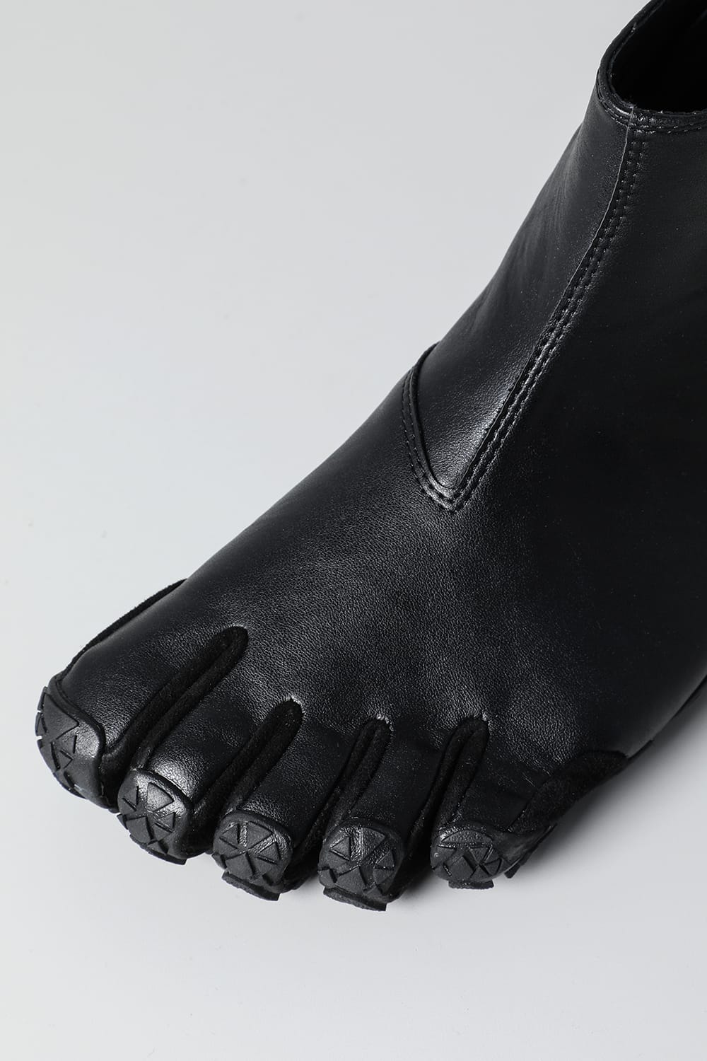 Five Fingers Chelsea Boots