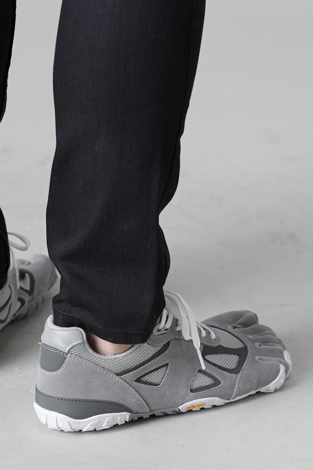 five fingers shoes.(men's) Gray