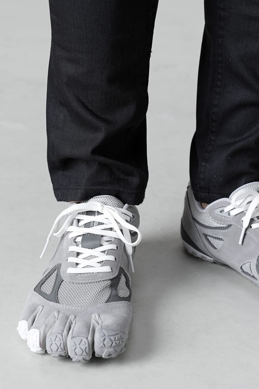 five fingers shoes.(men's) Gray