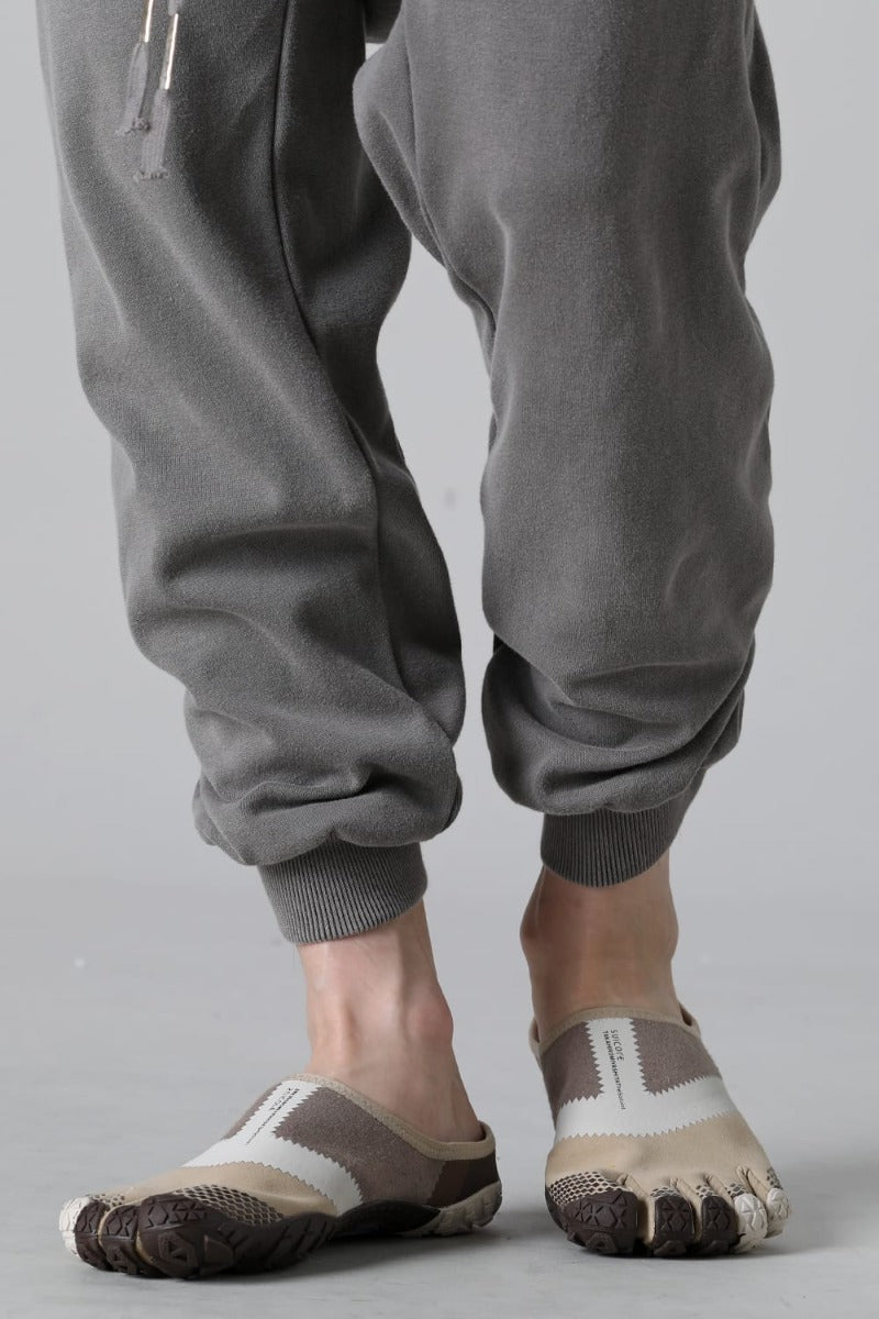 nin-sabo-soloist.(fivefinger slip on) Beige