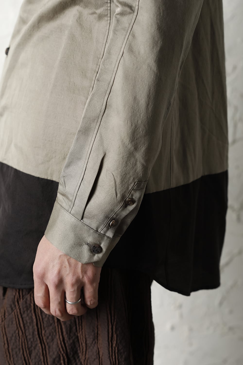 Shirt silk/wool satin sandblast finish Sand Beige Combi