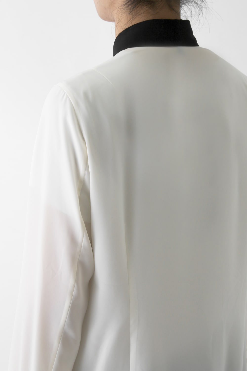 LAMBERT CREPE DE CHINE BOW COLLAR SHIRT