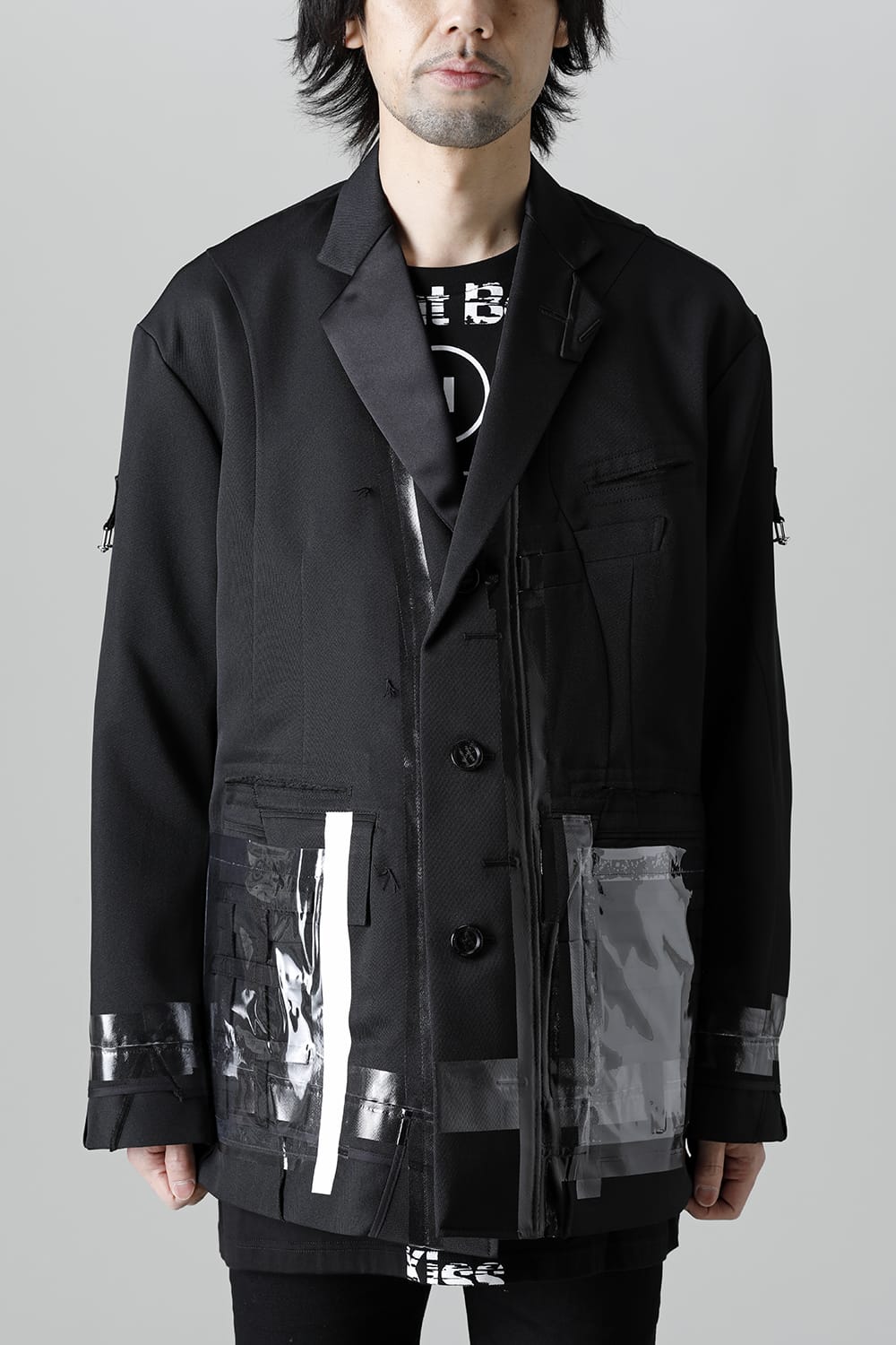 re-sized notched lapels jacket.