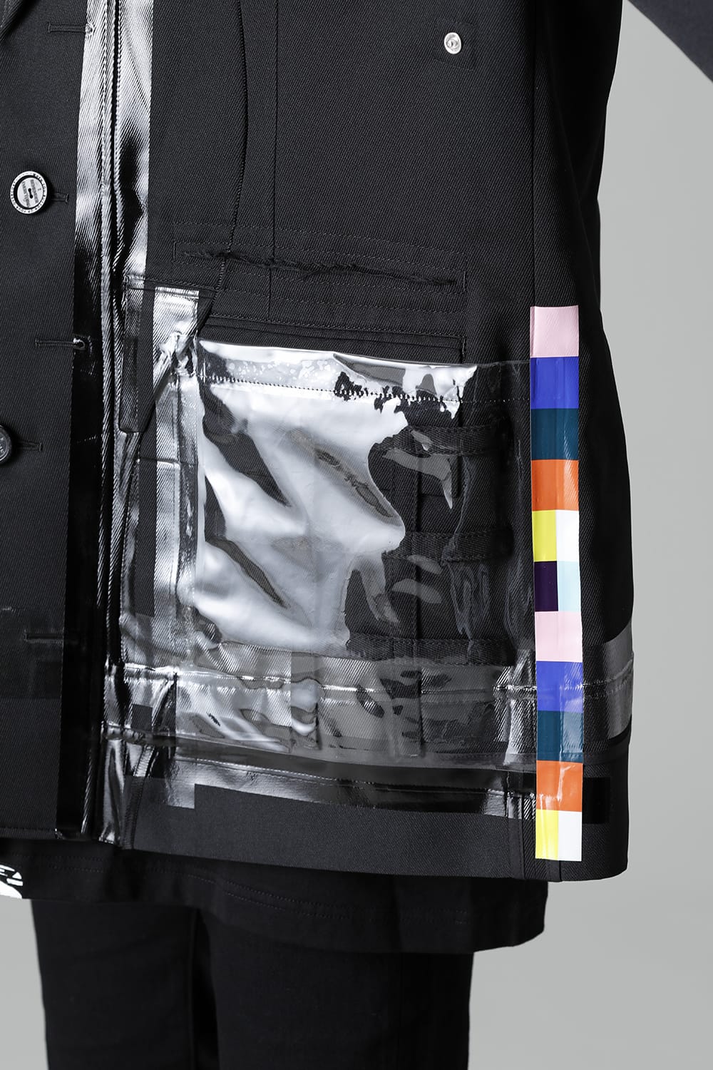 re-sized notched lapels jacket.