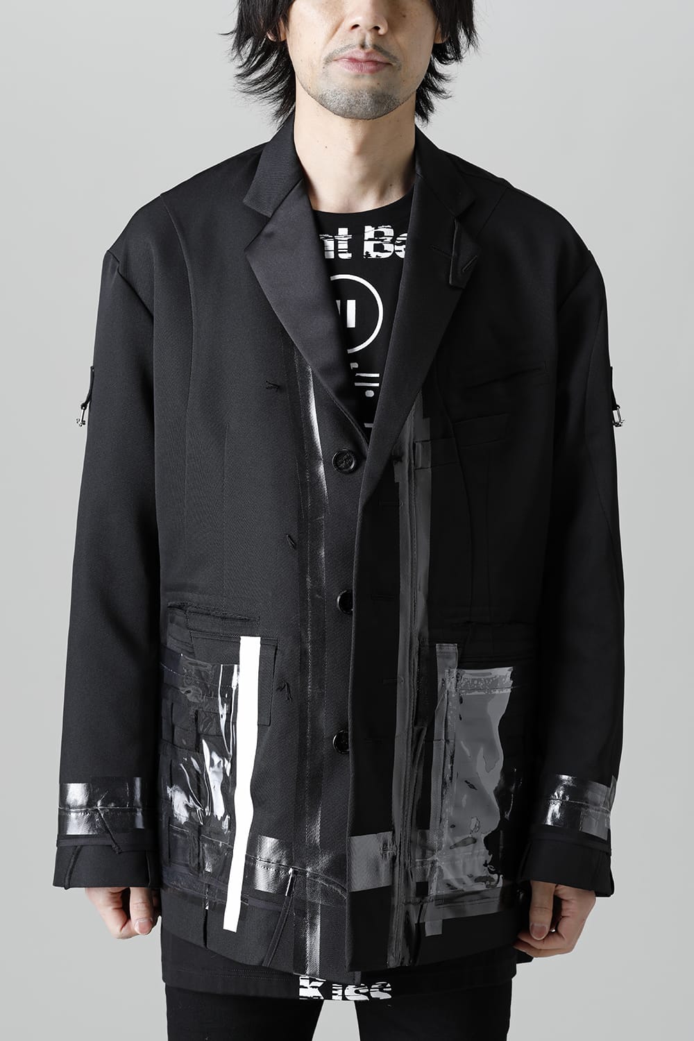 re-sized notched lapels jacket.