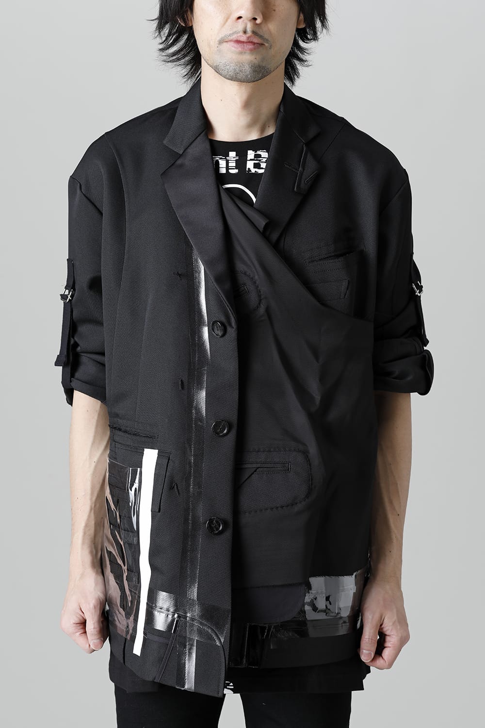 re-sized notched lapels jacket.