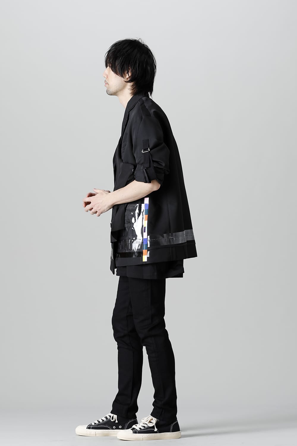 re-sized notched lapels jacket.