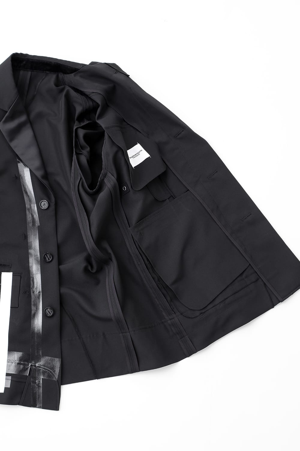 re-sized notched lapels jacket.