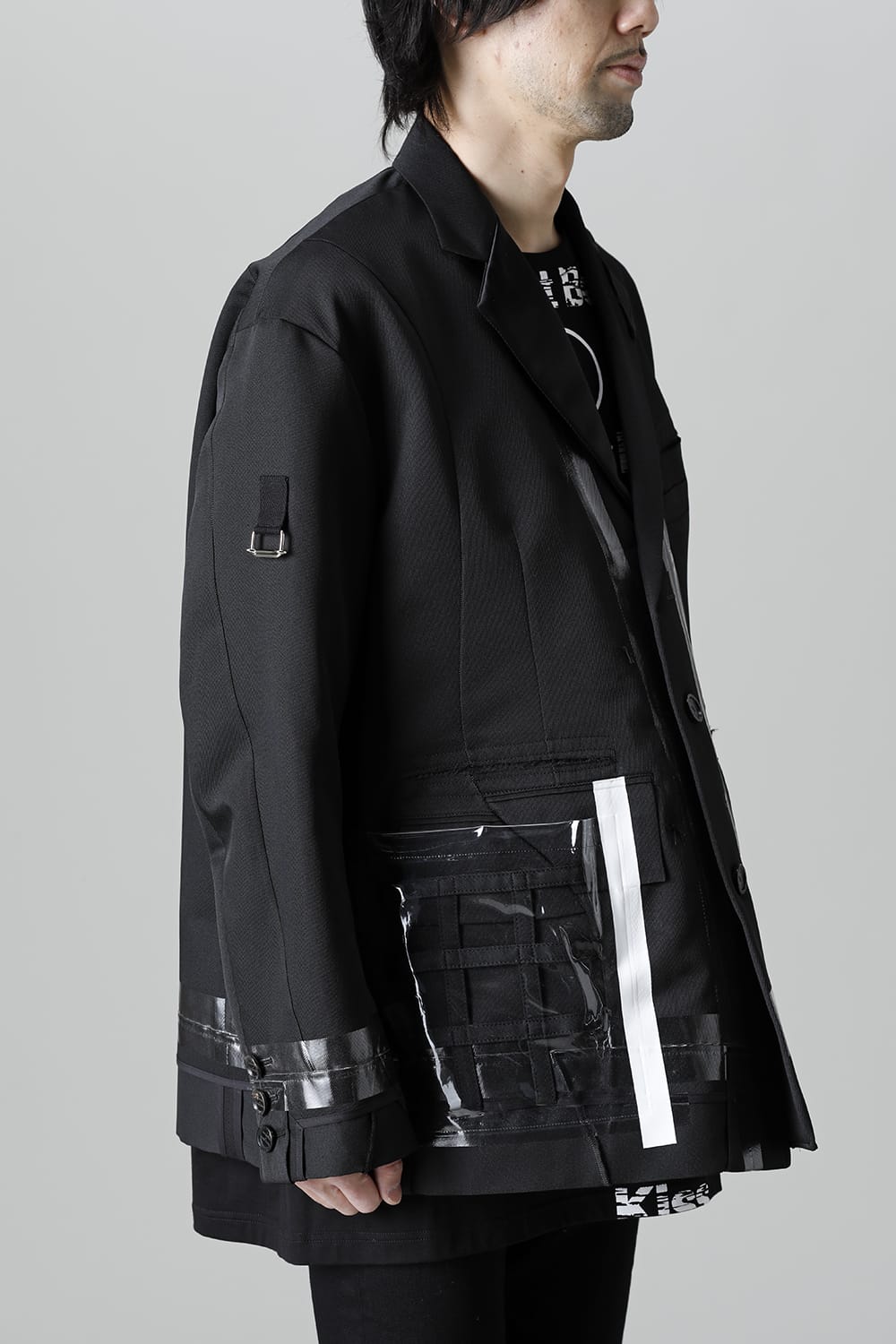 re-sized notched lapels jacket.