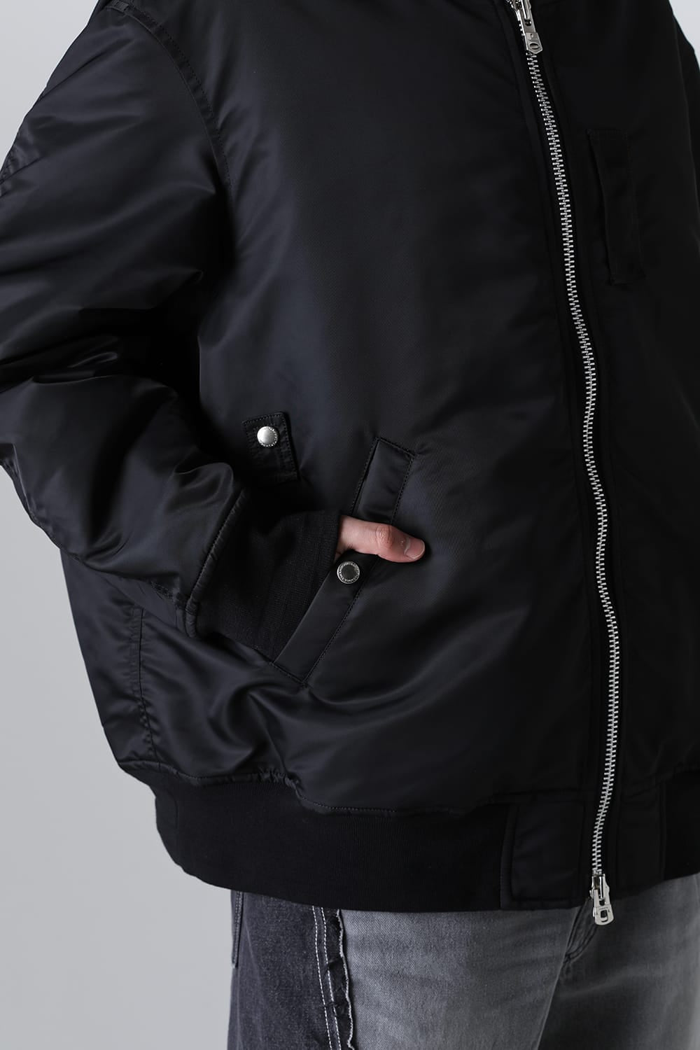 back gusset sleeve flight jacket.