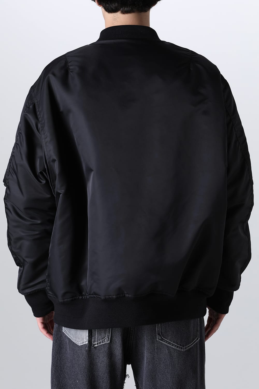 back gusset sleeve flight jacket.