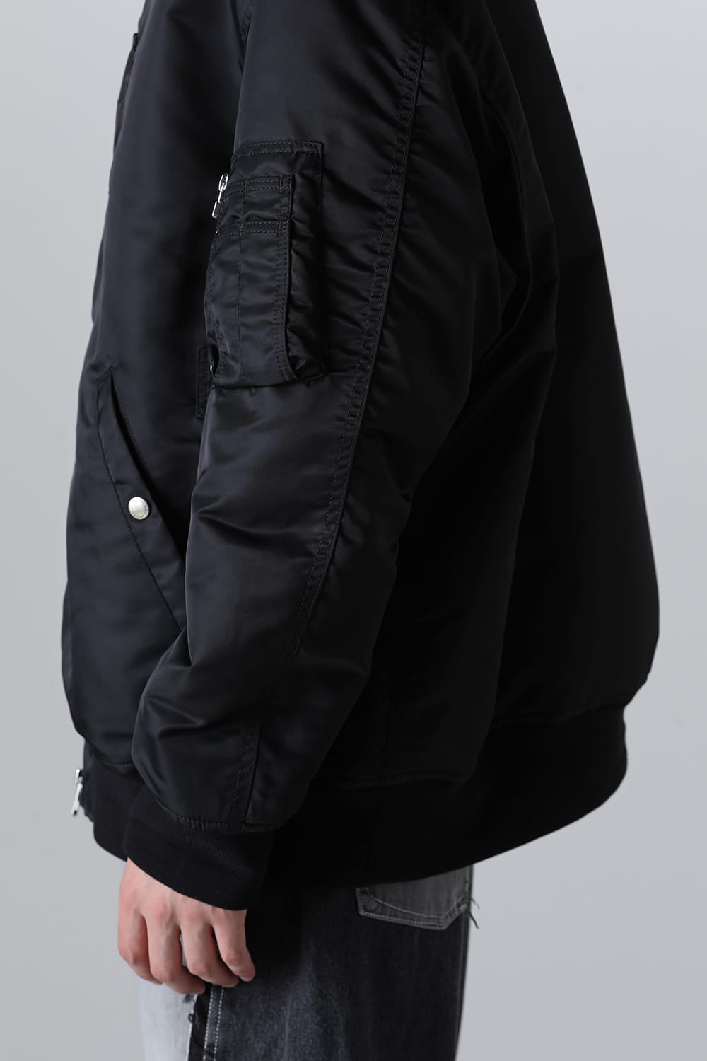 back gusset sleeve flight jacket.