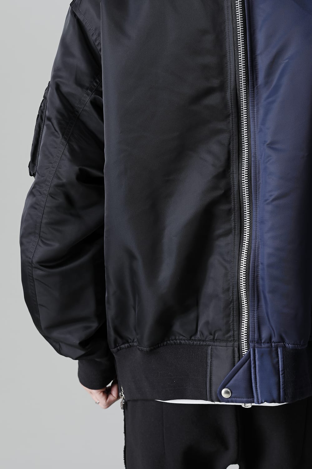 Oversized Two-tone Flight jacket. Black × Navy