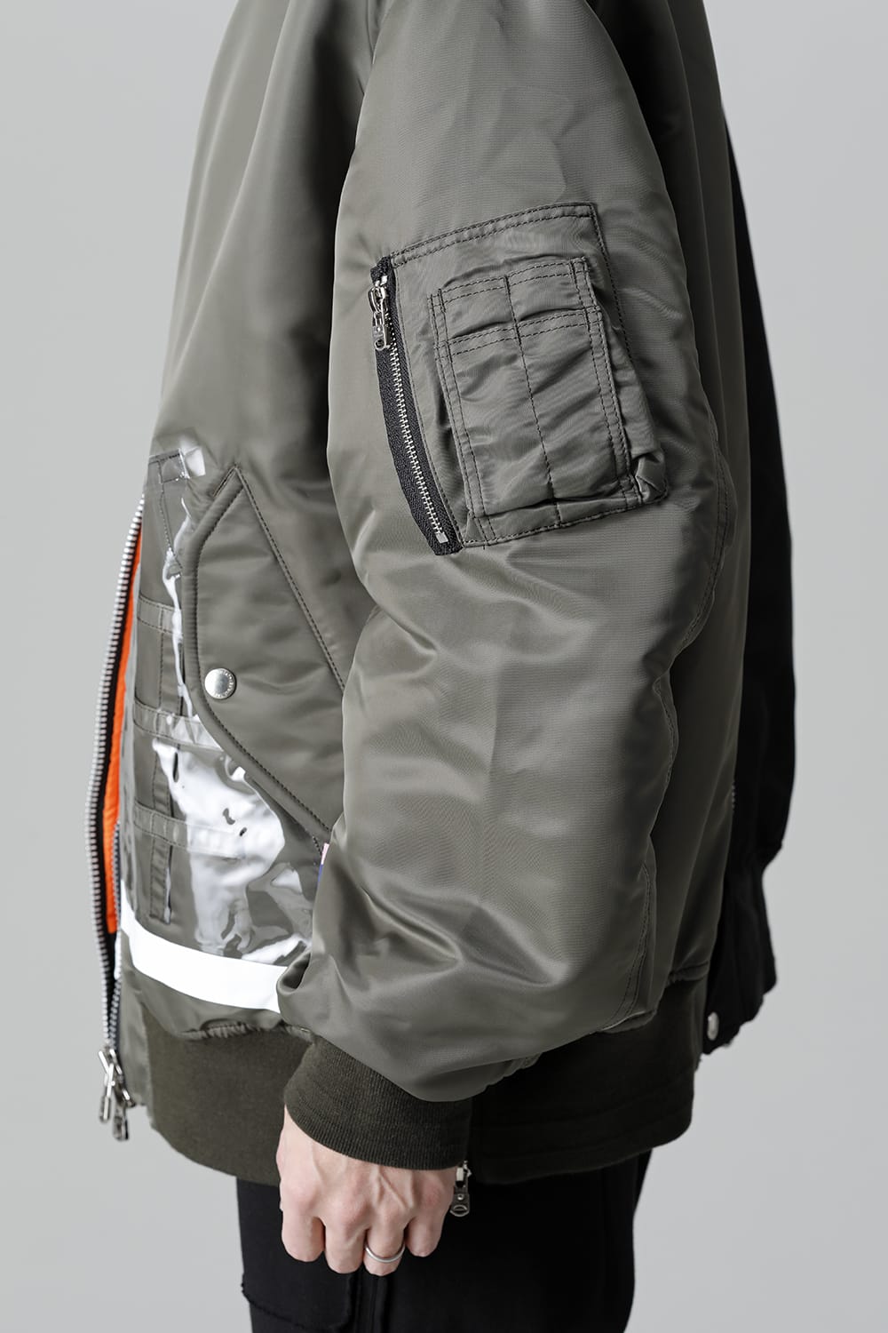 Oversized Two-tone Flight jacket. Olive x Black