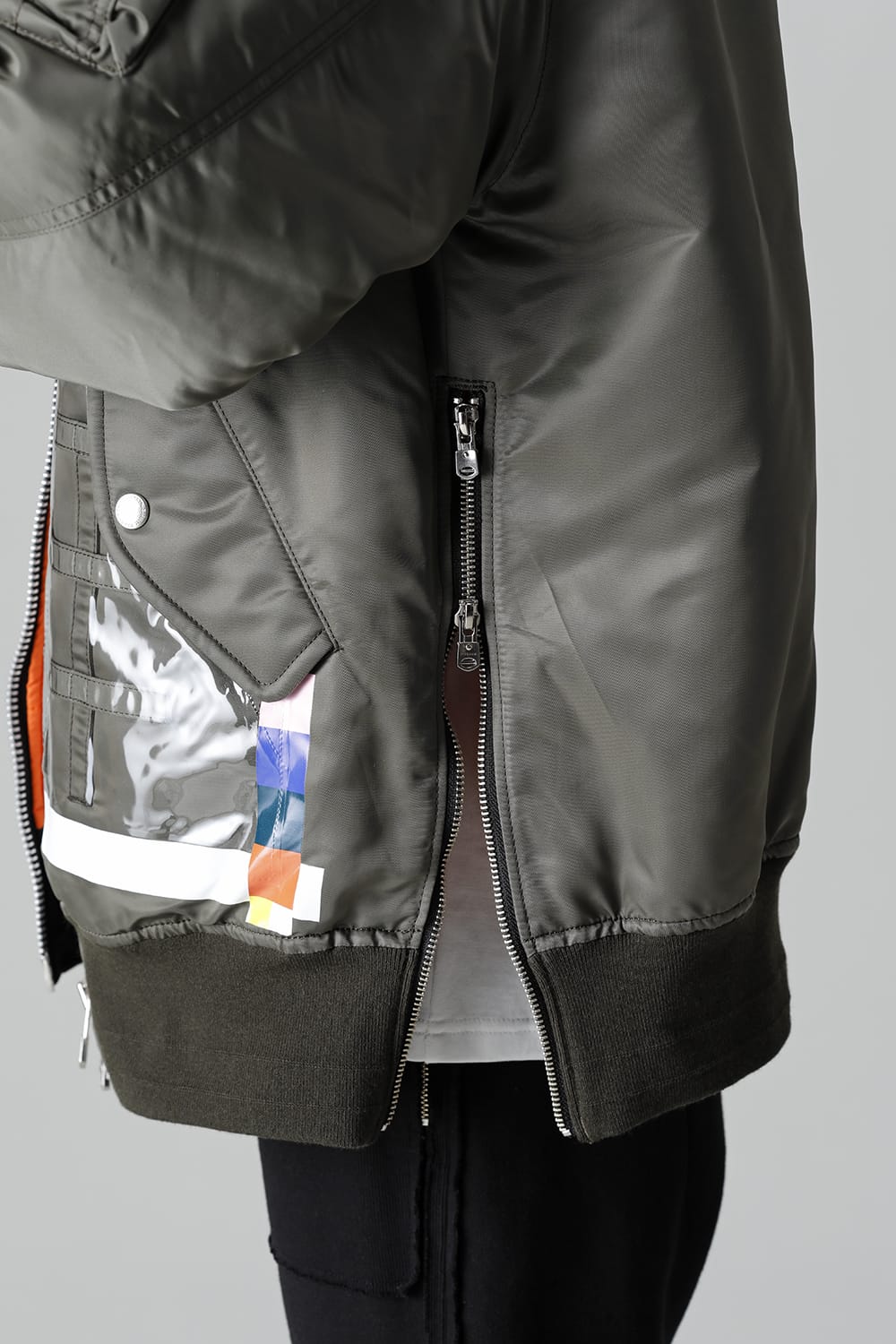 Oversized Two-tone Flight jacket. Olive x Black