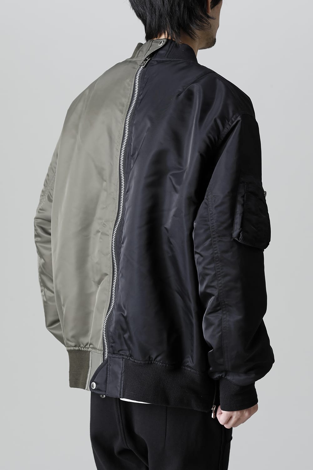 Oversized Two-tone Flight jacket. Olive x Black