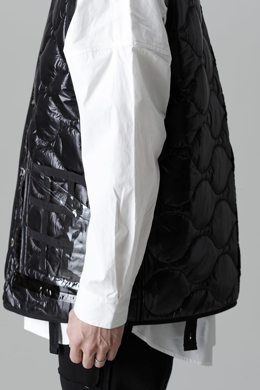 Oversized Quilting Liner Vest. Black