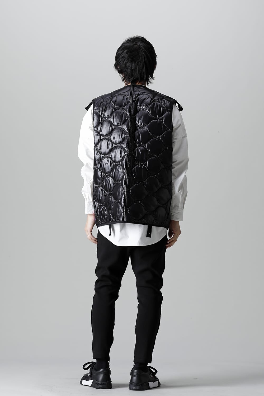Oversized Quilting Liner Vest. Black