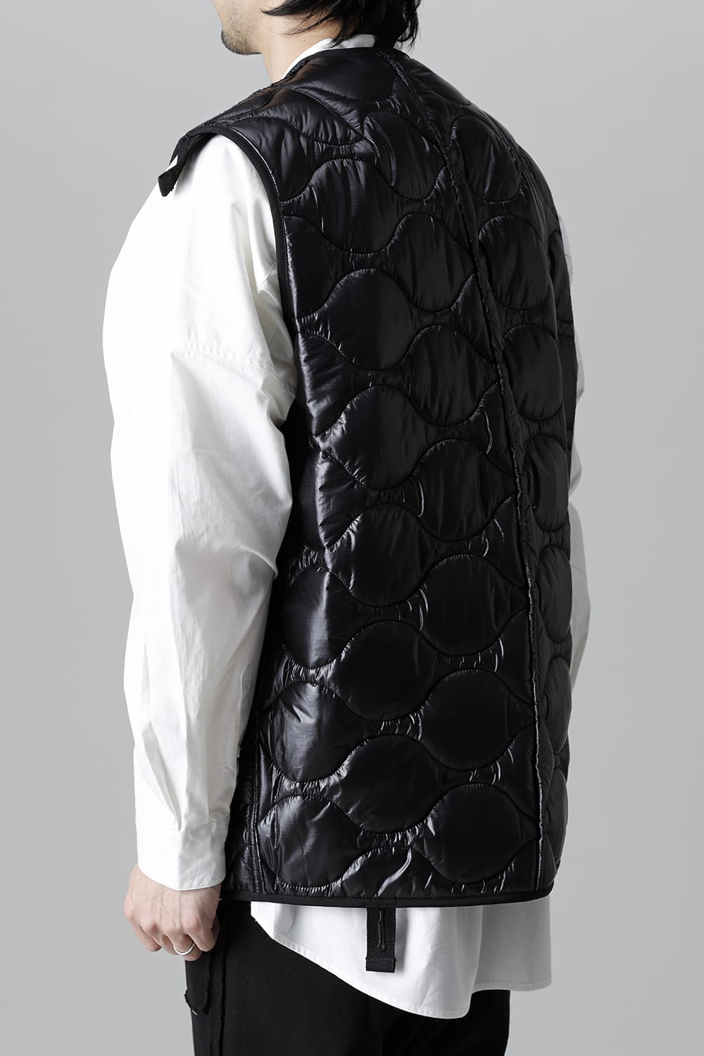 Oversized Quilting Liner Vest. Black