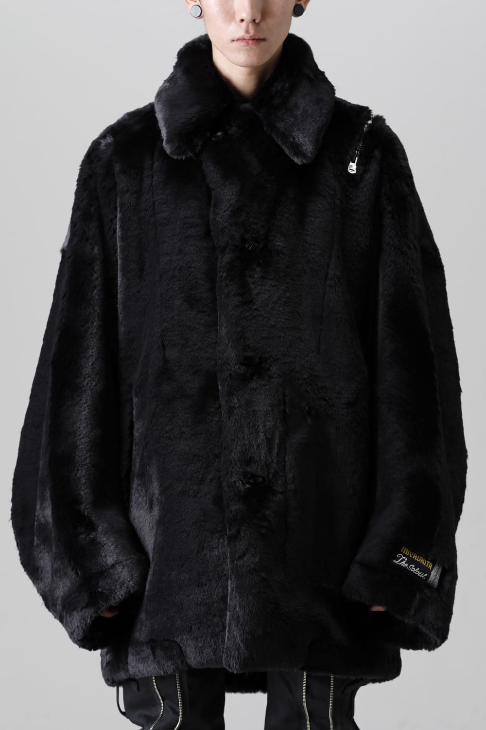double zip balloon shaped faux fur coat