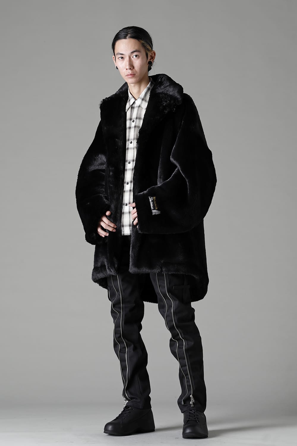 double zip balloon shaped faux fur coat