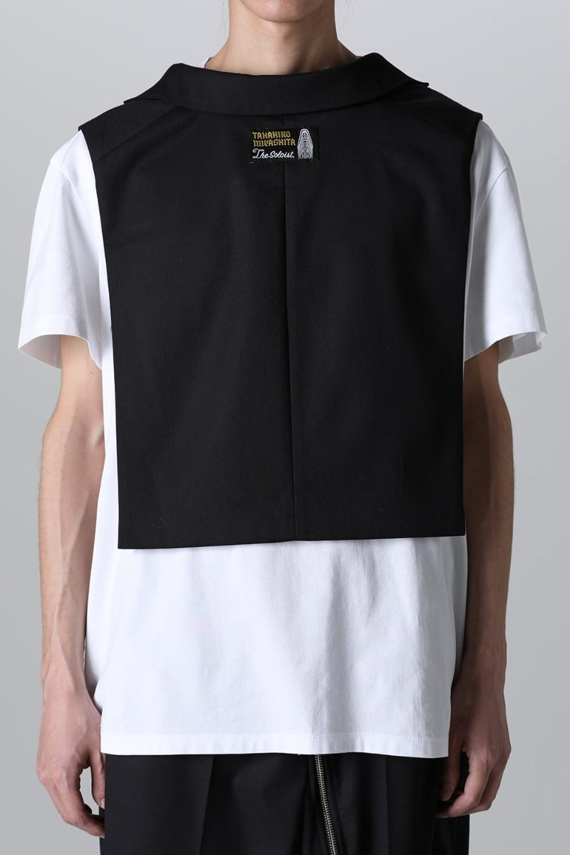 notched lapel attachment jacket.