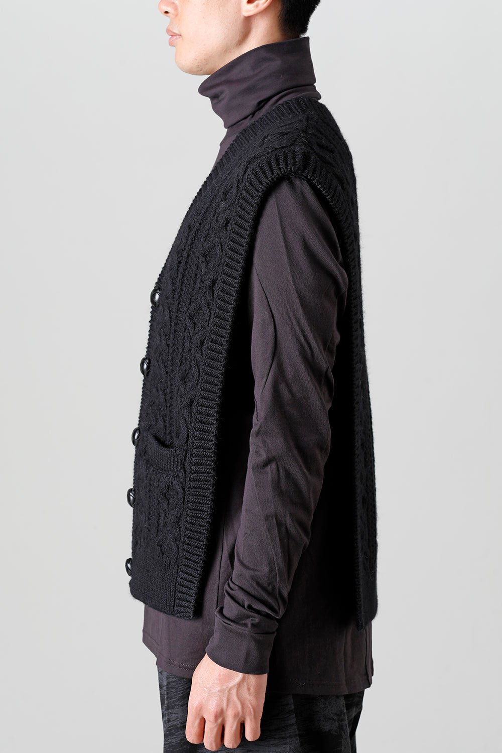 reverse double zip aran pattern vest Black